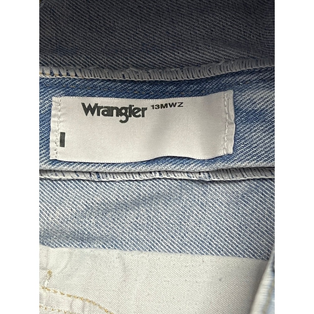 Wrangler Denim Shorts Womens 28 Blue Distressed Frayed Cut Off High Waisted Boho - Picture 4 of 9